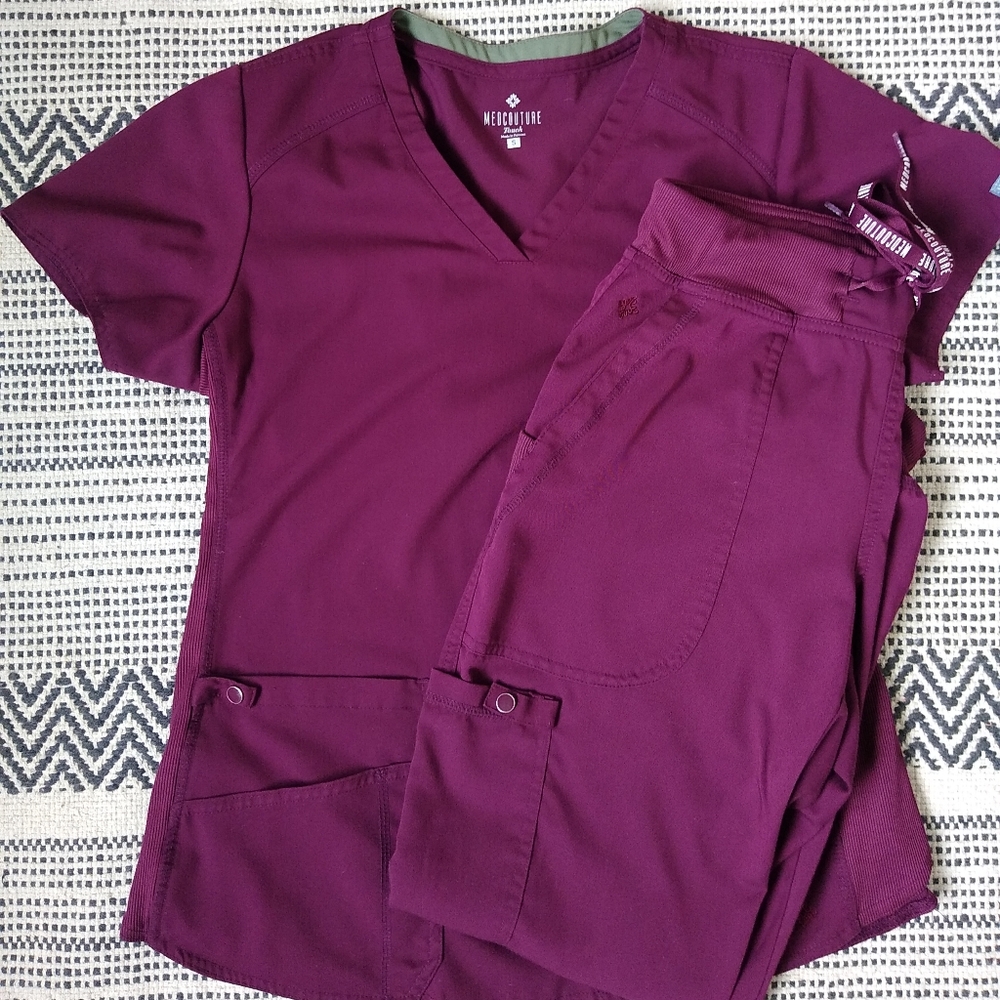 Med Couture Touch Scrubs Set - Jogger Size Small